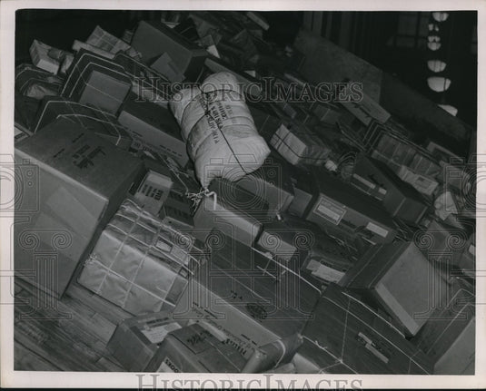 Press Photo Packages at Post Office for processing for shipment