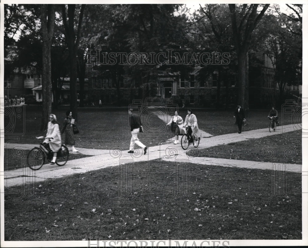 1960 Press Photo Pedal Pushers Michigan University Ann Arbor