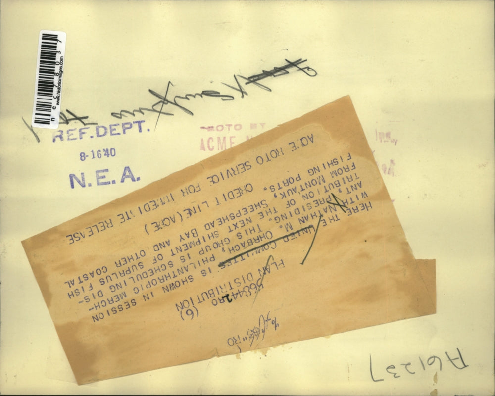 1940 Press Photo Nathan Ohrbach, United Committes, fish from Montauk, Sheeps