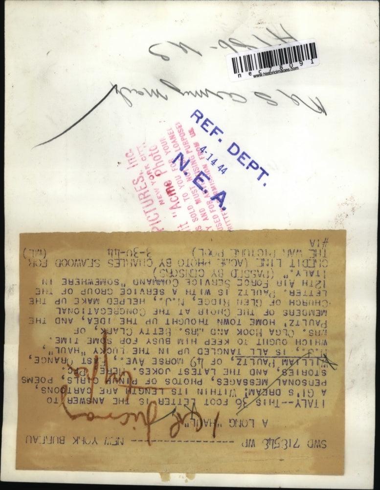 1944 Press Photo PFC. William Paultz is the lucky recipient of a 36 foot long