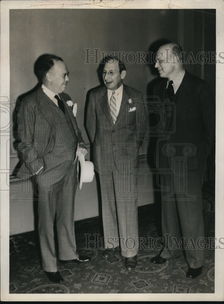 Load image into Gallery viewer, 1938 Press Photo Warren Morris, Albert Magan, Jos Laconga of Cleveland realtors
