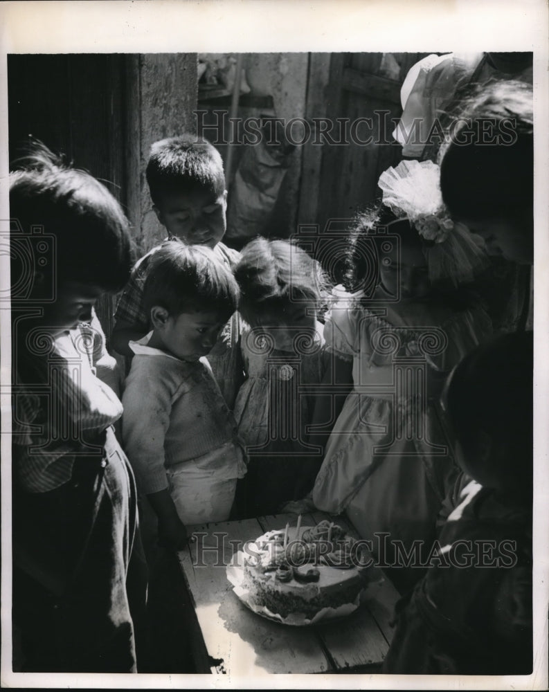 1951 Press Photo Jacqueline P RRoberts award winning photo of Mexican kids