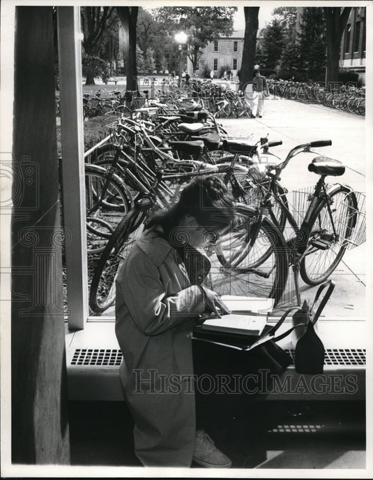 1960 Press Photo Michigan University Co-Ed studying in the Mason Haven Hall- Historic Images