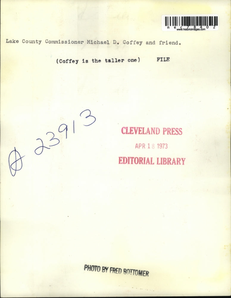 1973 Press Photo Lake County Commissioner Michael D. Coffey and friend