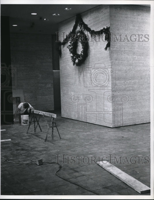 Press Photo Christmas Decor.