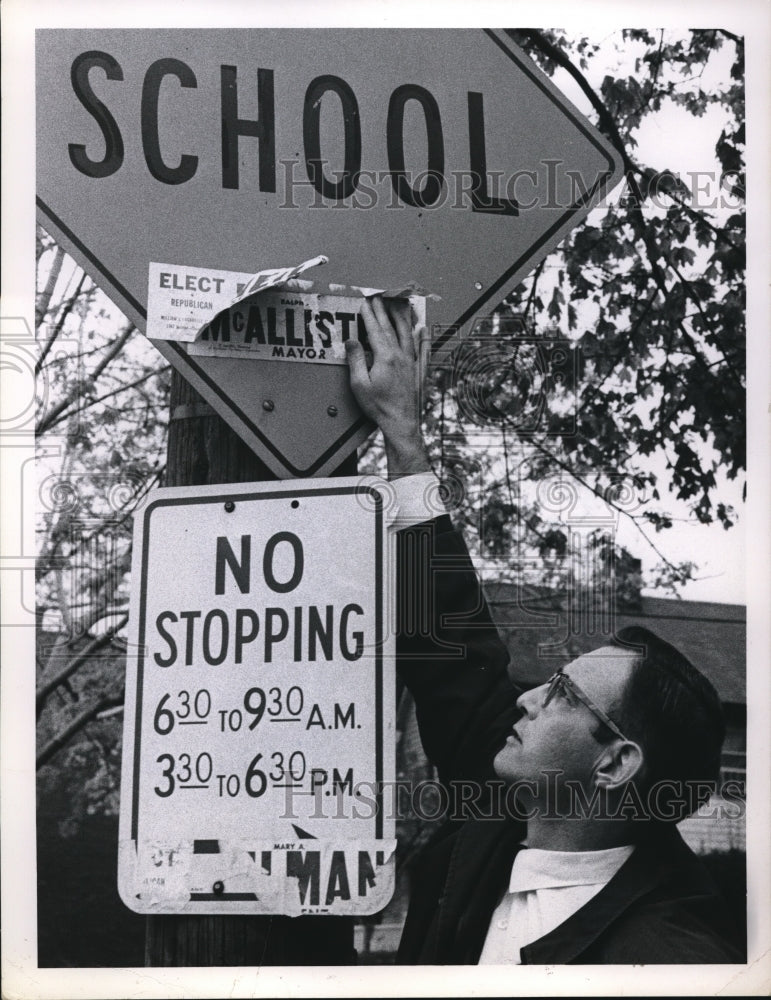 Load image into Gallery viewer, 1965 Press Photo Political posters in at Murray Hill and Fairview Roads.
