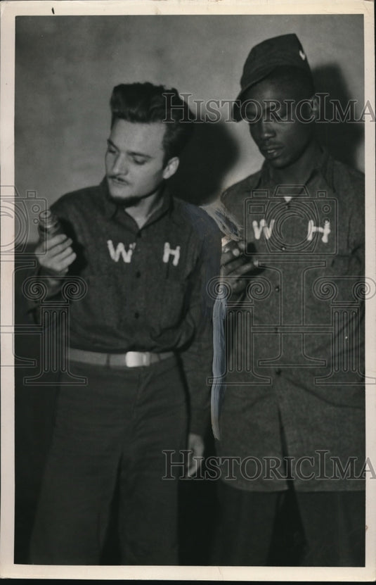 1949 Press Photo Tear gas bombs used in Warreusville riot