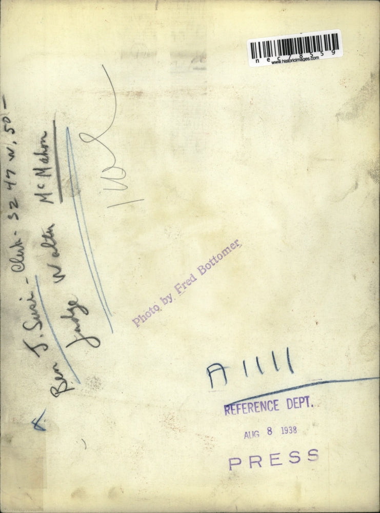 1938 Press Photo Judge Walter McMahon and clerk Ben J. Susi.