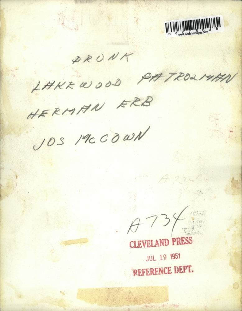 1951 Press Photo Lakewood Patrolman Herman Erb with Jos McCown