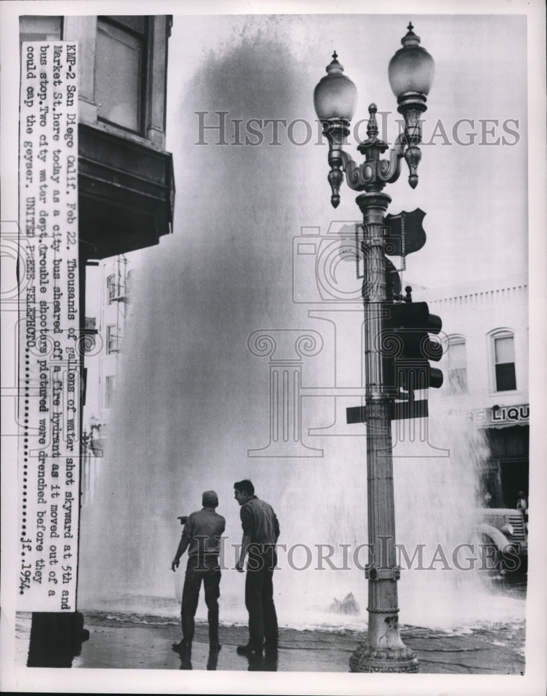 1954 Press Photo Water shot skyward at 5th and Market St. in San Diego Calif.