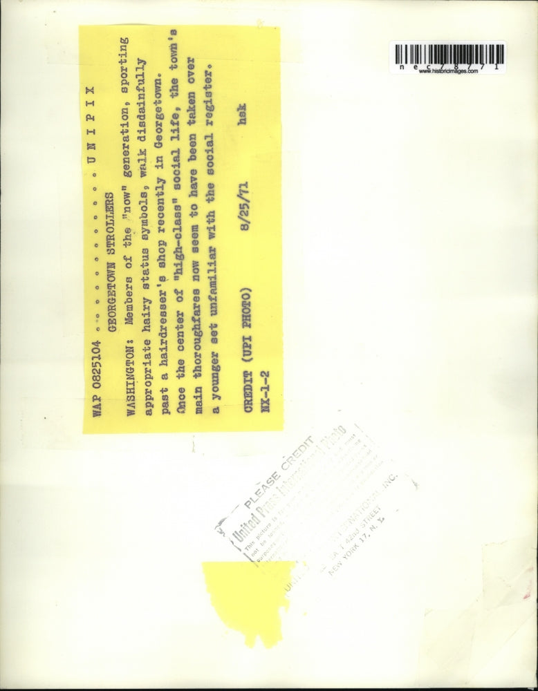 1971 Press Photo "Now" generation-members with hairy status symbol in Georgetown