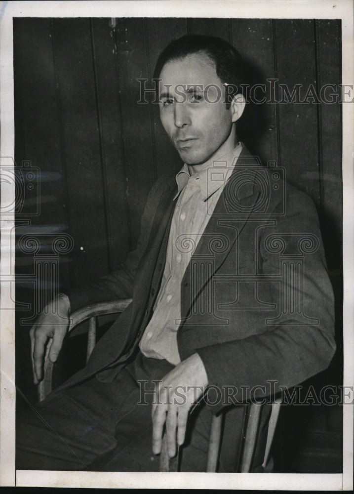 Load image into Gallery viewer, 1938 Press Photo Joseph Scuteihard After His Arrest
