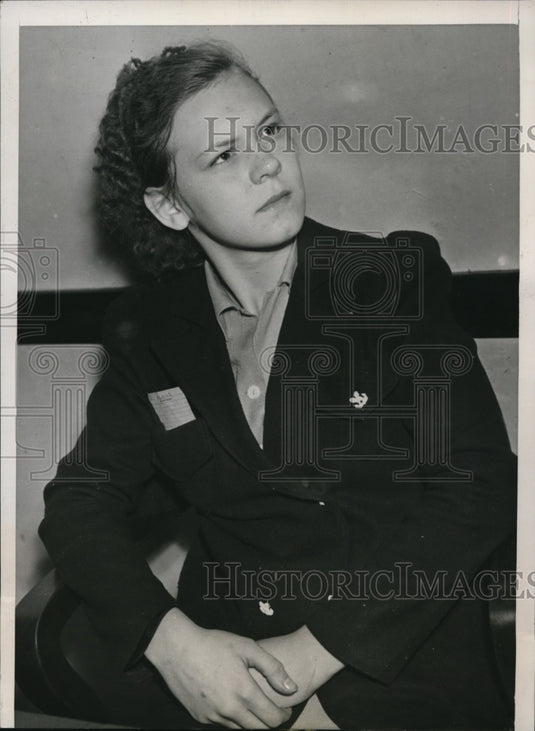 1940 Press Photo Dorothy Novak questioned on fatal shooting of step-sister