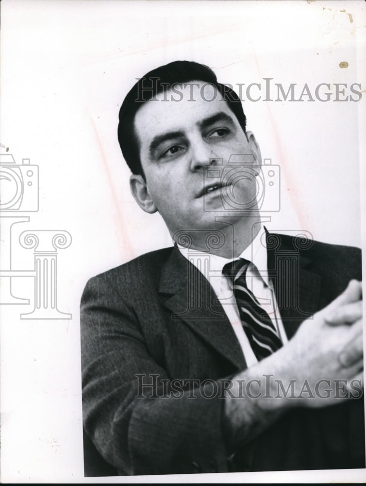 1968 Press Photo Richard L Green in Cleveland Ohio