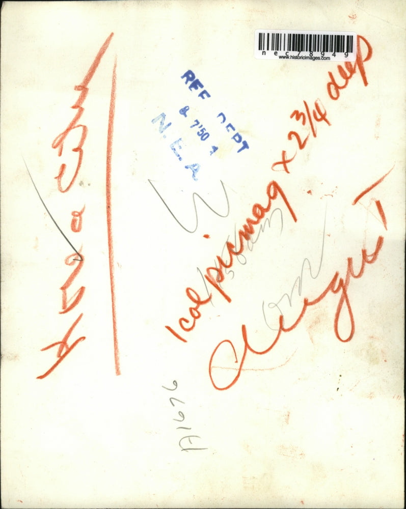 1950 Press Photo Artillery Ammunition Unloaded From Ship in Pusan