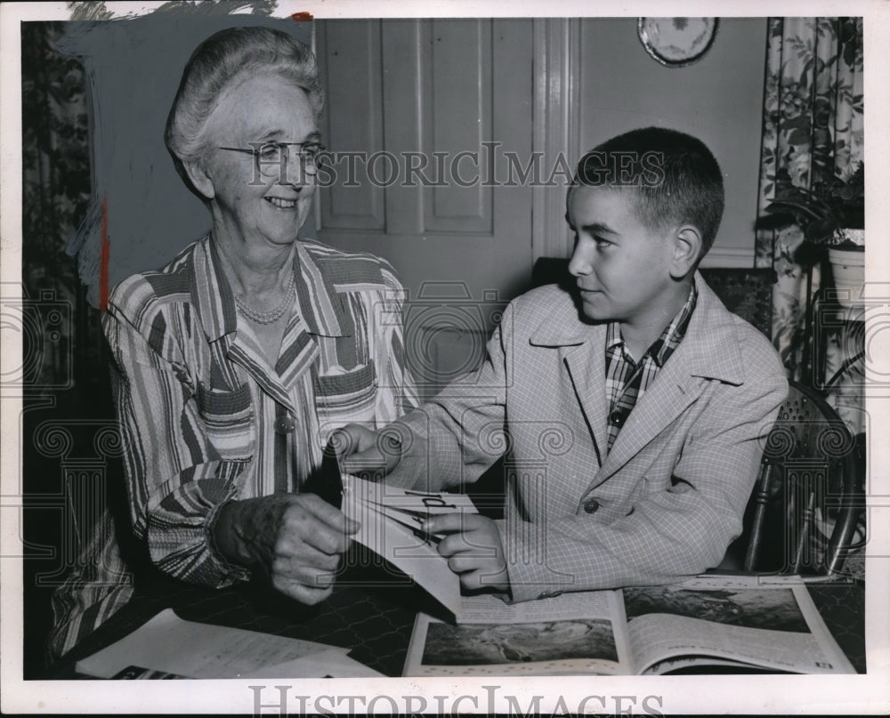 1955 Press Photo Winifred Stroud & Charles Boydeny at tutor session