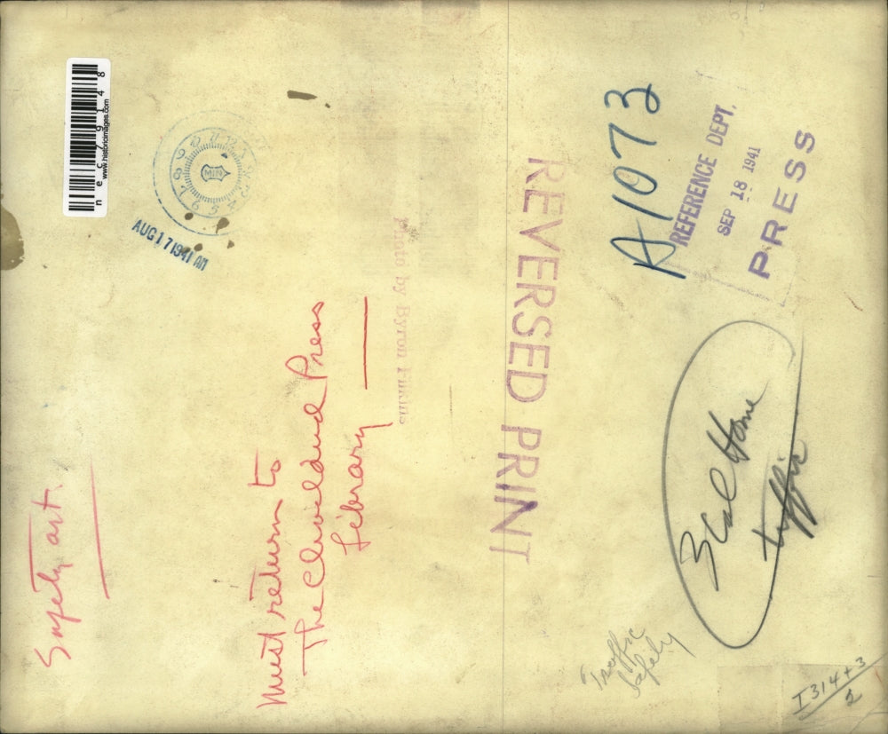 1941 Press Photo Cleveland Ohio display symbolizing traffic deaths