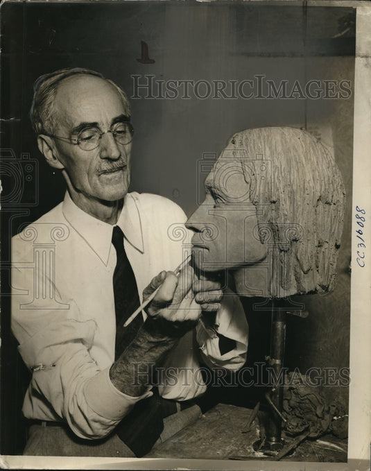 1935 Press Photo Dr JD Figgins of Colo Museum of Natural History