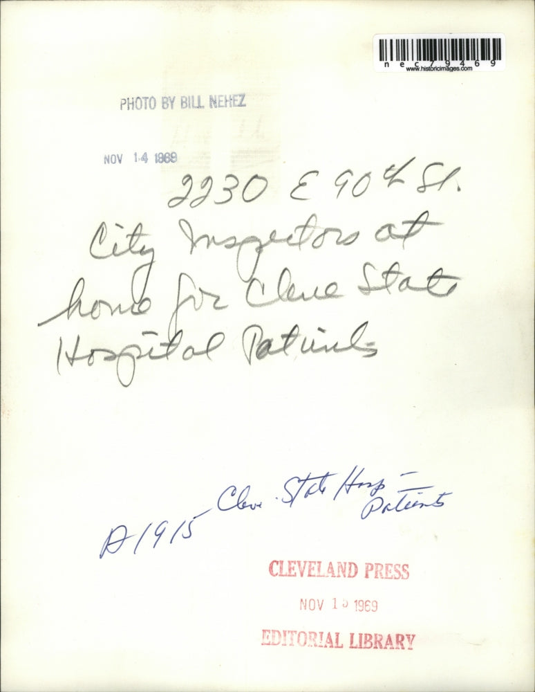 1968 Press Photo City inspectors at home for Cleveland State Hospital patients