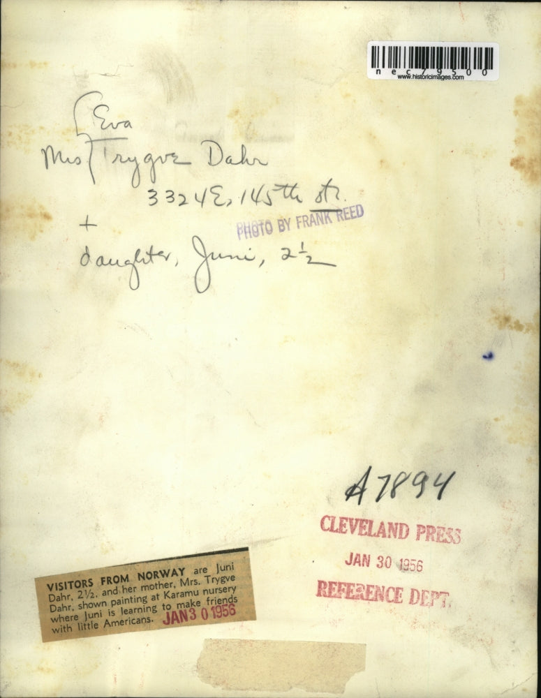 1956 Press Photo Juni Dahr and Mother Mrs,Tryve Dahr at Karamu Nursery.