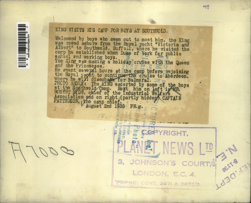 1938 Press Photo King being escorted by some of the boys from Camp Southwould