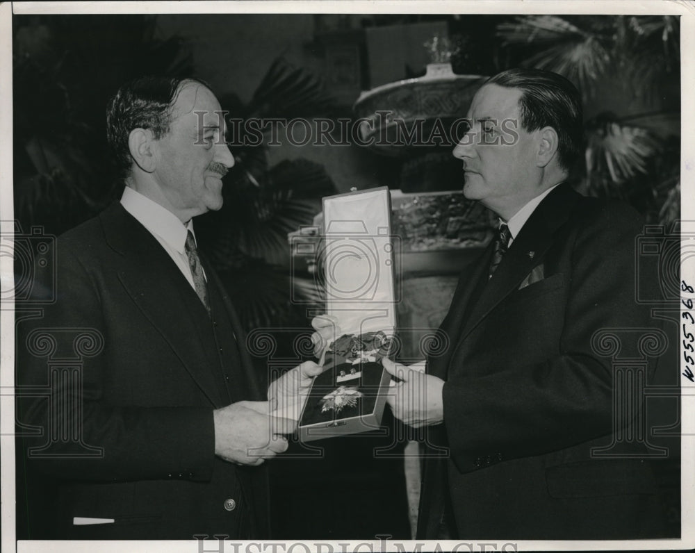 1940 Press Photo Dr. Leo S. Rowe of Pan American Union received Grand Cross.