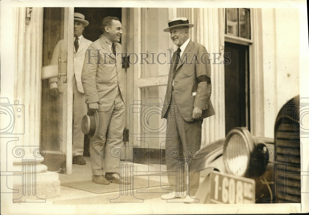 1923 Press Photo Speaker Frederick H. Gilbert of the House talked with Newsman.