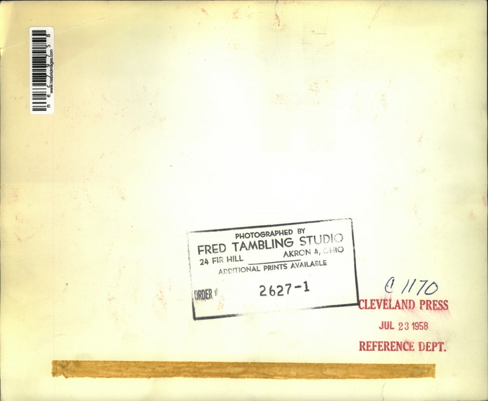 1958 Press Photo Happy after winning