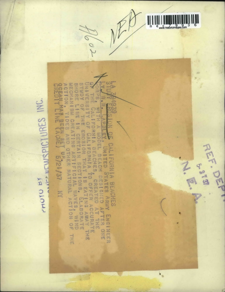 1937 Press Photo Lt WW Lapsley study Calf beach erosion for US Army