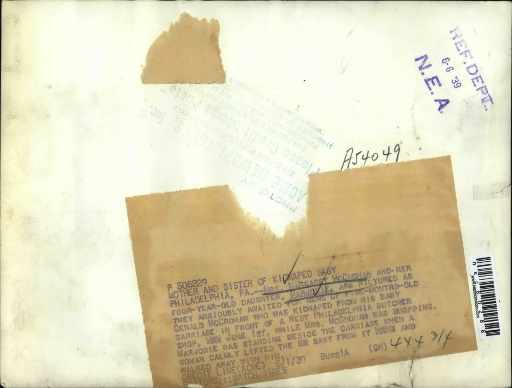 1939 Press Photo Mother and sister of kidnapped Gerald McCrohan wait on new news