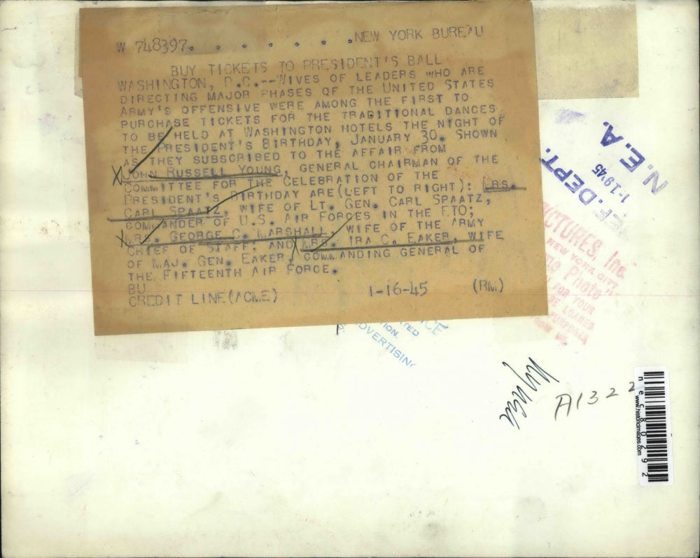 1945 Press Photo Military wives Buying Tickets to the Presidential Ball