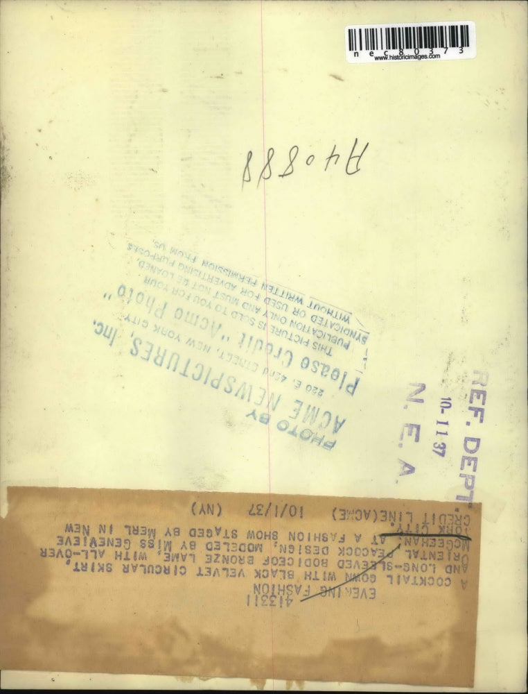 1937 Press Photo Genevieve McGeehan models black velvet evening gown