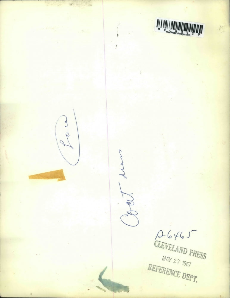 Load image into Gallery viewer, 1967 Press Photo Fashion model in a new coat dress style
