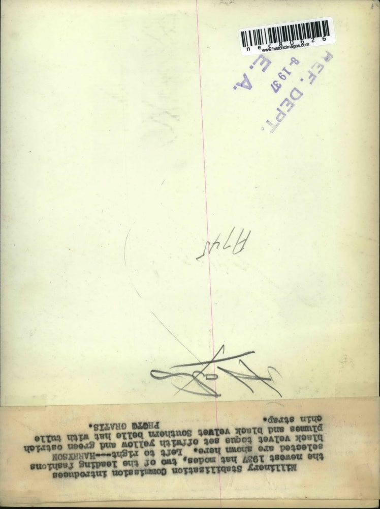 1937 Press Photo Models Wearing Harryson Black Velvet Toque with Two Styles