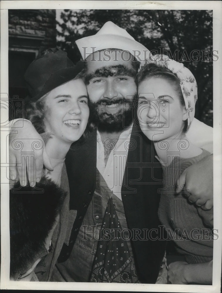 1940 Press Photo Charlie Young (C), Marilynn Graham (L) & Waunita Rupert