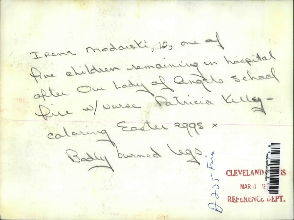 Press Photo Irene Modaiski remained in hospital w Nurse Patricia Kelly