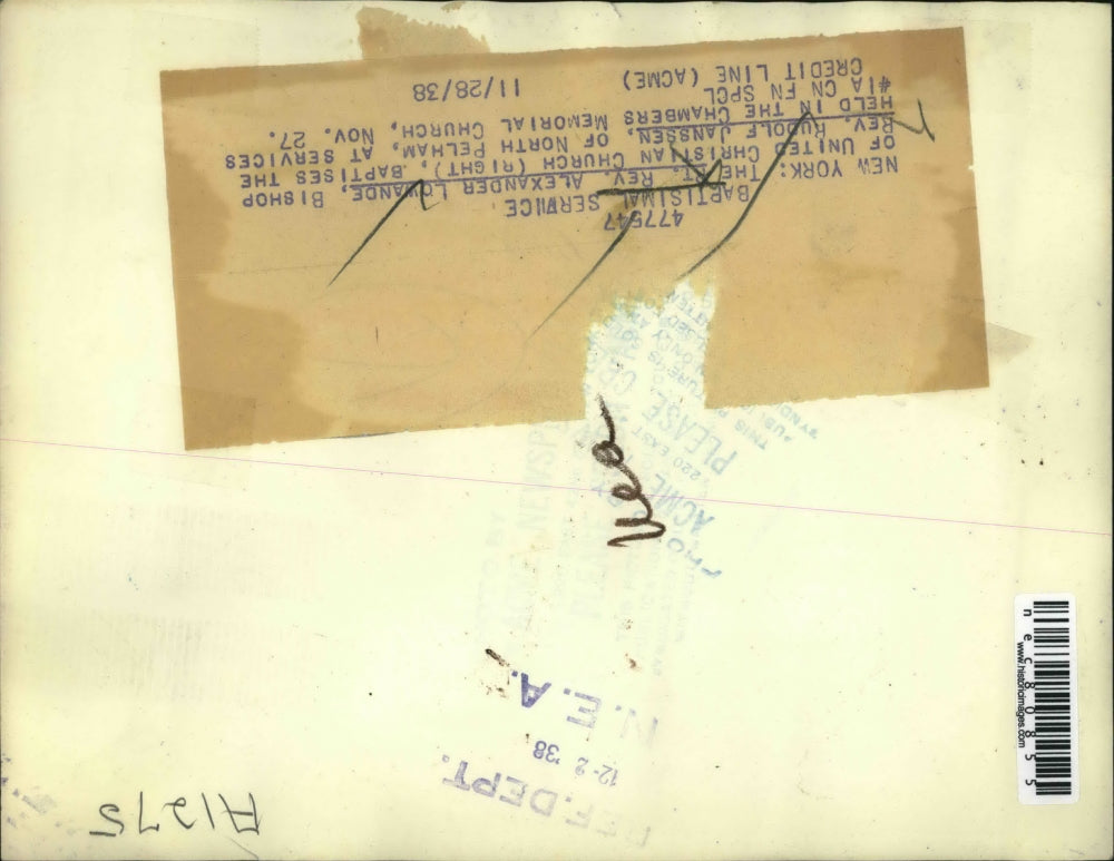 1938 Press Photo Rev. Alexander Lowande baptizes Rev. Rudolf Janssen