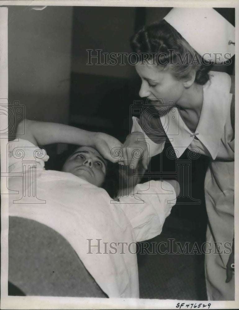 1938 Press Photo Alameda, Cal Nurse T Beck &amp; Mrs Rose Pozich abandoned baby