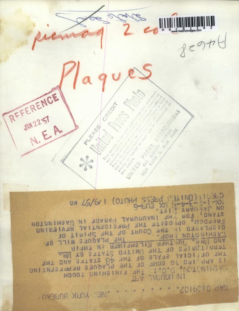 1957 Press Photo DC Mrs Gunther Kilsheimer & official state seals