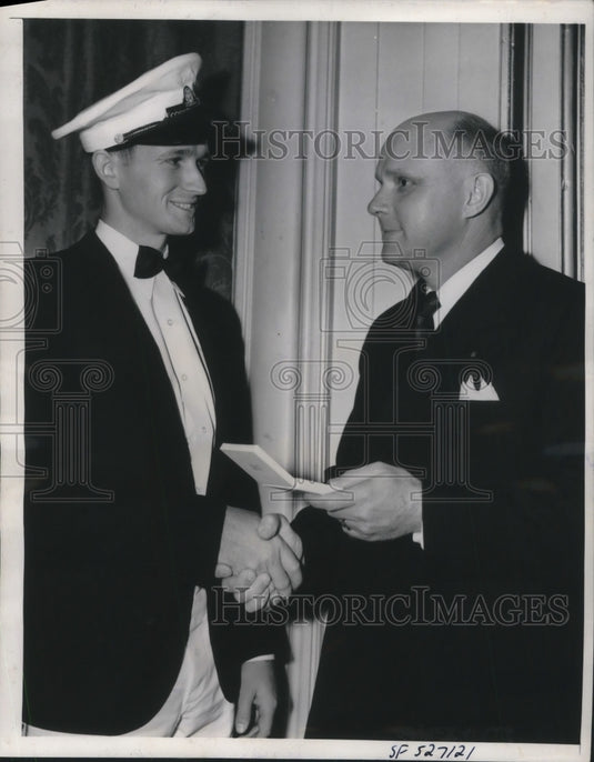1939 Press Photo San Francisco Fred Richardson Louis Pasteur medal by FF Rennie