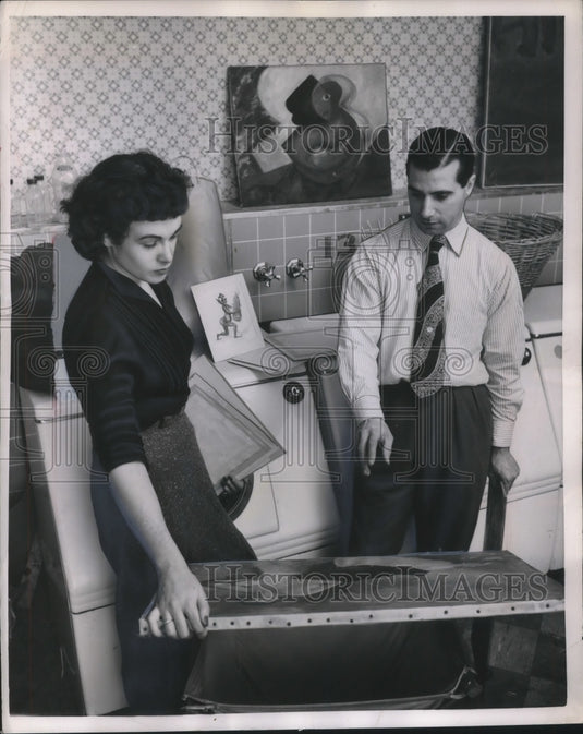1954 Press Photo Artist Adri Ames & Joseph Pernicone at Landromat Gallery