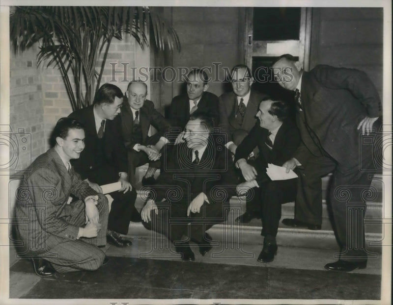 Load image into Gallery viewer, 1939 Press Photo men at the International Cotton Standards Conference in D.C.
