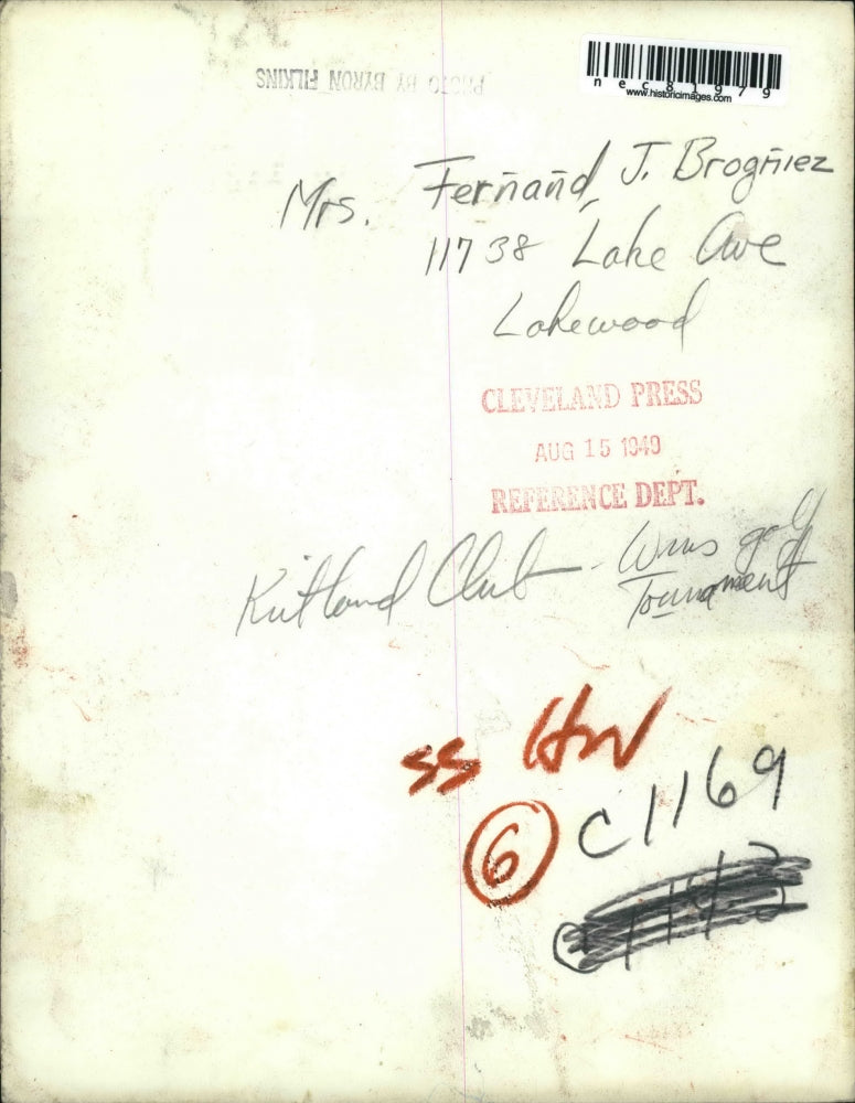 1949 Press Photo Mrs Fernand J Brogmiez at Womens golf tournament in Ohio