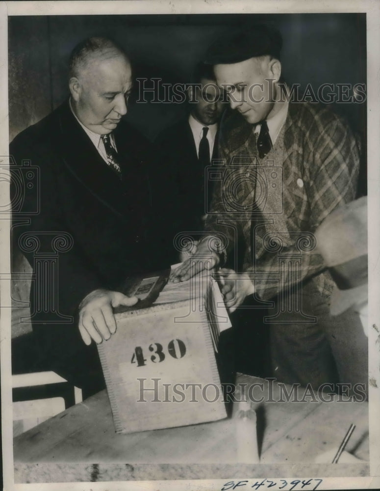 1927 Press Photo GS Stuart CIO chairman at Inman Poulsen Mills vote