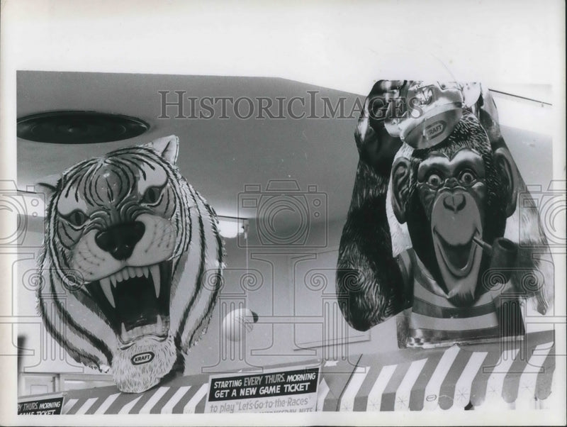 Load image into Gallery viewer, 1966 Press Photo Animal display
