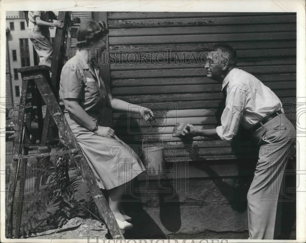 1941 Press Photo Miss Margaret Johnson & Pres. Winfred Leutner of WRU