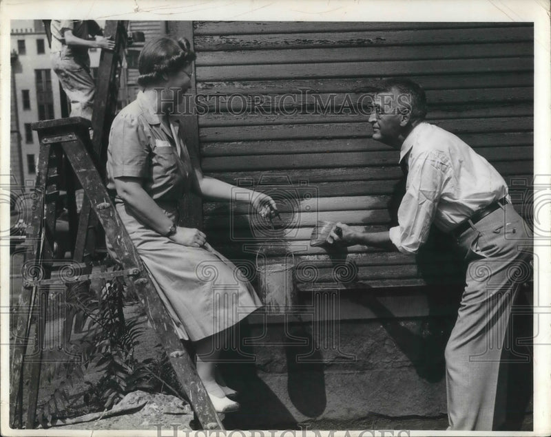 Load image into Gallery viewer, 1941 Press Photo Miss Margaret Johnson &amp; Pres. Winfred Leutner of WRU
