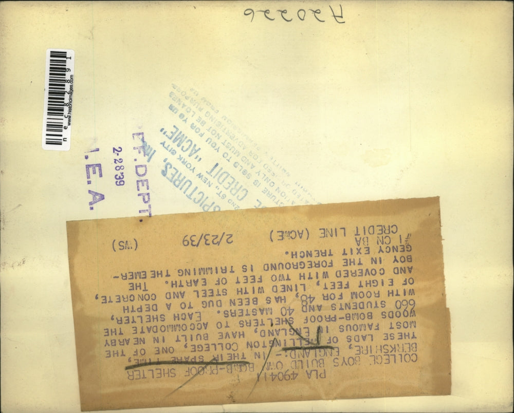 1939 Press Photo Wellington College Students Build Bomb Proof Shelter