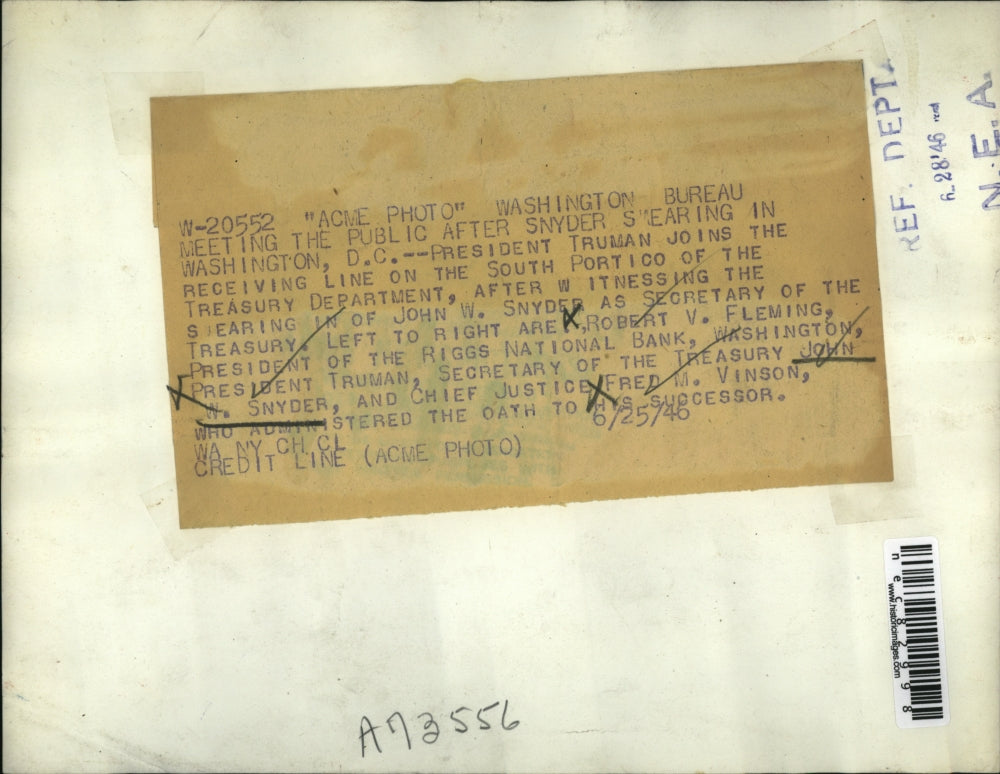 1946 Press Photo John W Synder Sec of Treasury meeting the Public after swearing