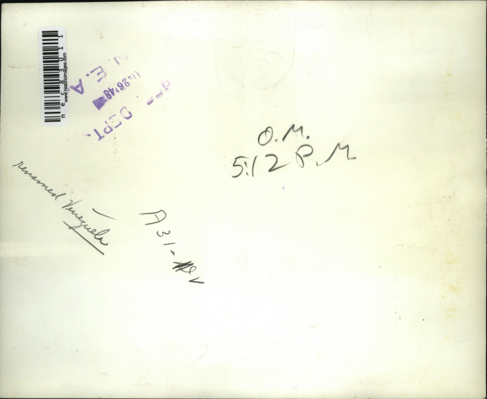 1948 Press Photo Kamila Mahfouz catches up w/ ocean liner De Grasse via tugboat